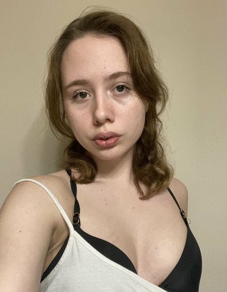 alliesparkles onlyfans strip