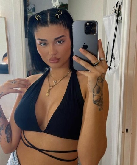 Graacii Morales boobs onlyfans