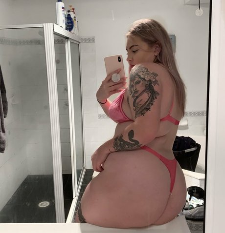 madxrosey onlyfans leaked tits