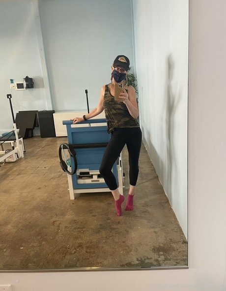 drlovejoy naked onlyfans leaks