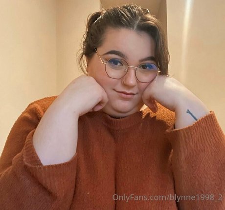 blynne1998 2 nude onlyfans