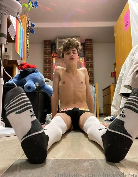 basilgray onlyfans nude photos