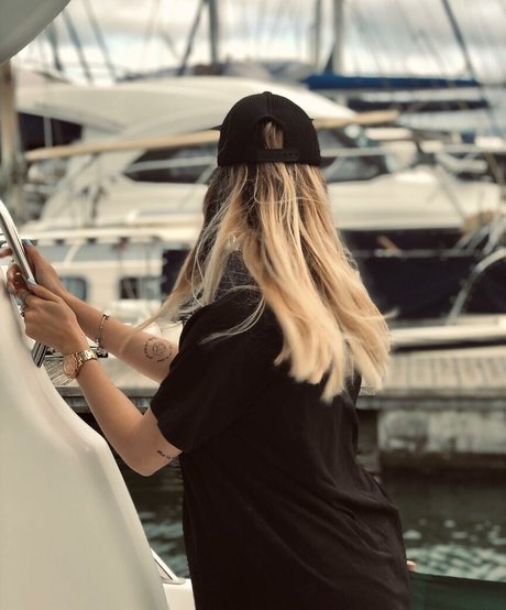 Anah Elisa onlyfans naked leaked