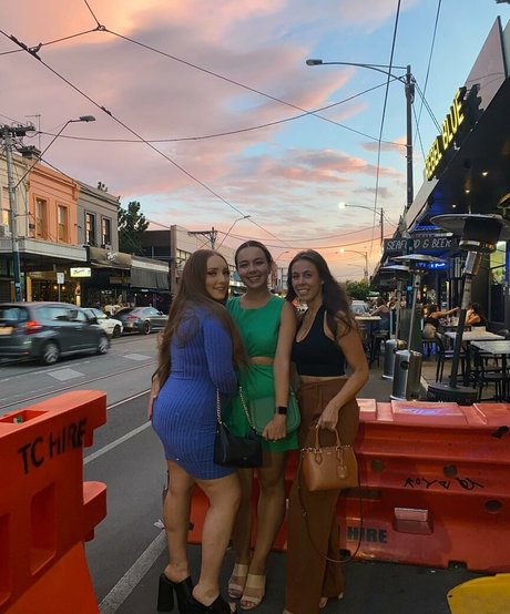 Dannielle Ashurst onlyfans images