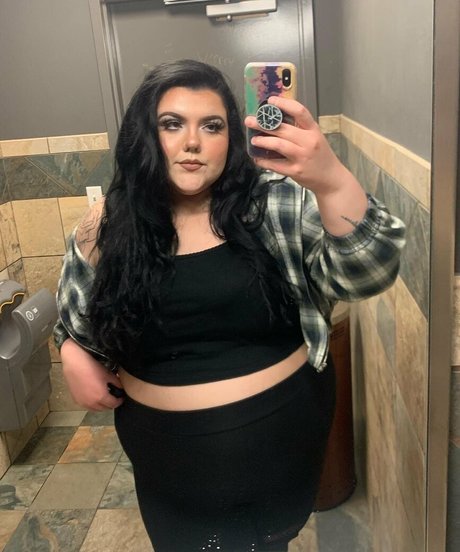 bbwaubie onlyfans striptease