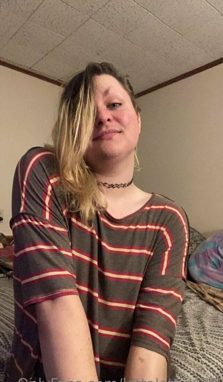 lottalottie420 onlyfans nudes leaks