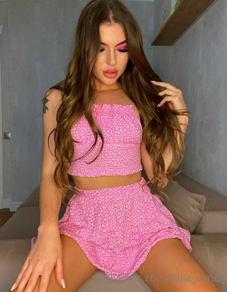 julia candy feet onlyfans