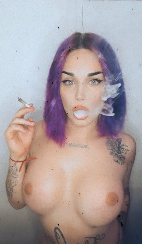 thequeen oficial onlyfans naked leaked