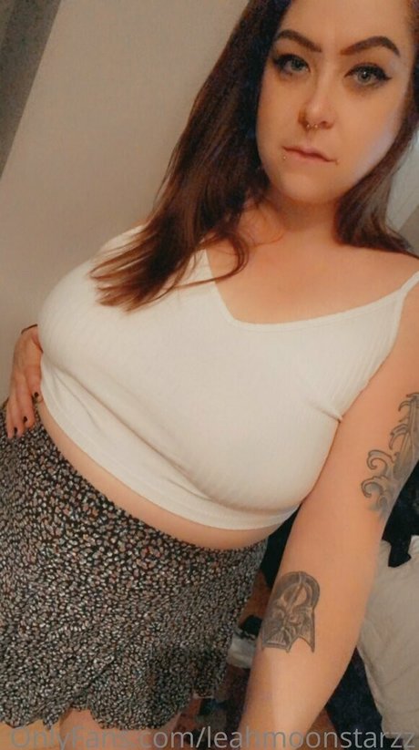 leahmoonstarzz only fans naked