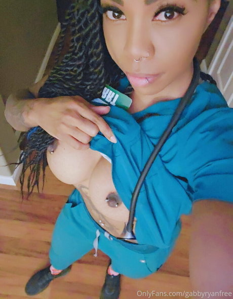 gabbyryanfree onlyfans leajs