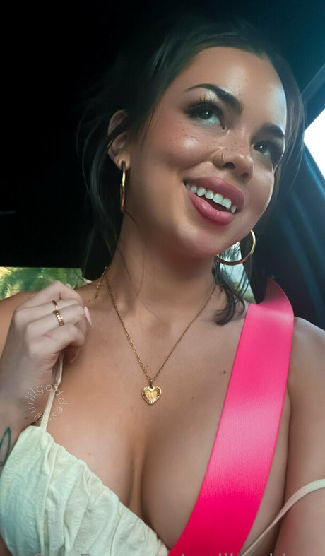 mylilgoddess onlyfans sexy