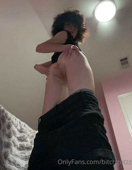 bitchgutzz hot onlyfans