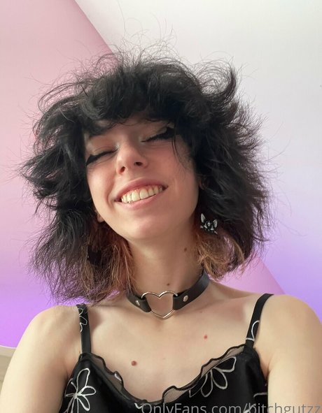bitchgutzz onlyfans nude