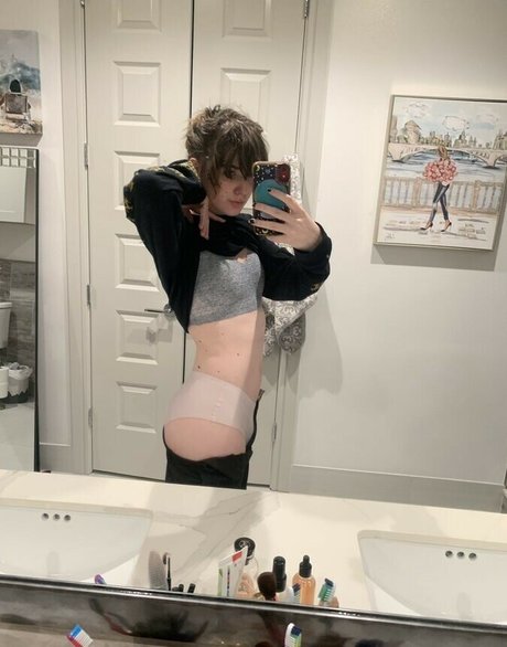 Newdle Head Bella onlyfans x