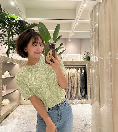 Yunjinpet onlyfans strip tease