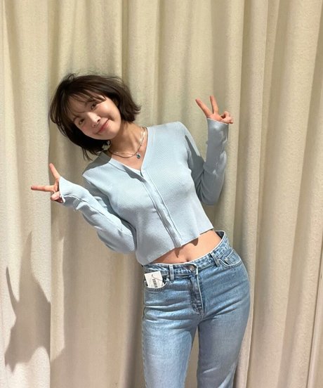 Yunjinpet naked on onlyfans