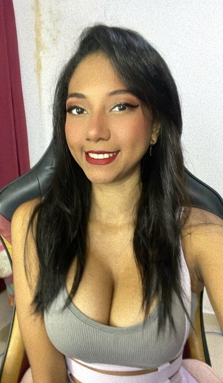 angiejuliettep onlyfans nudes