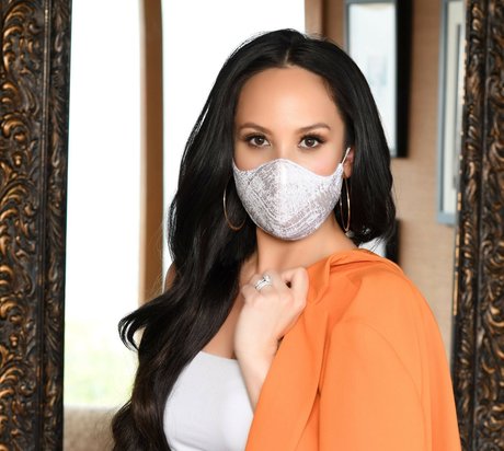 Cheryl Burke onlyfans leajs