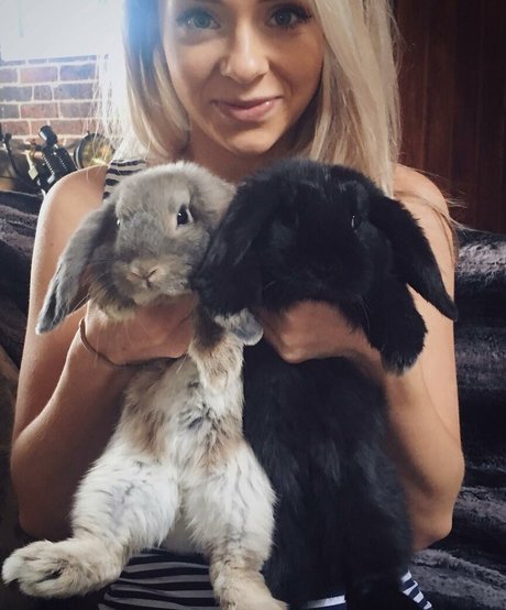 meganmcintosh5 onlyfans topless