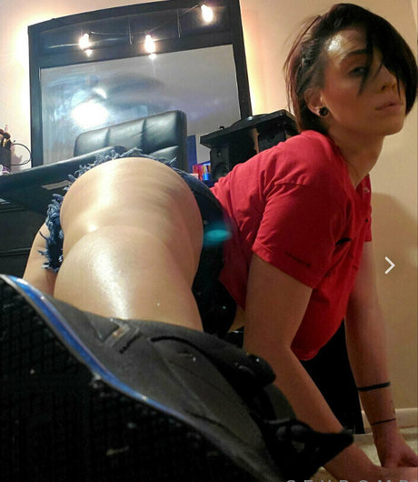 yourstrulyyyyyyyyyy onlyfans picture