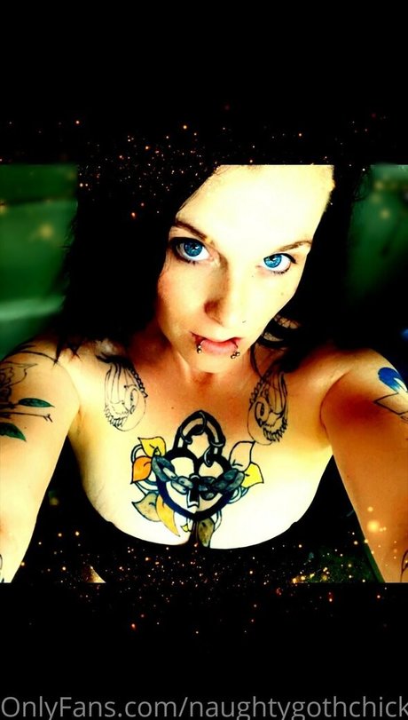 naughtygothchick naked leaked onlyfans