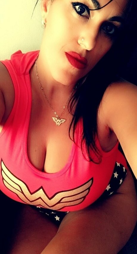 meninaveneno75 onlyfans leak xxx