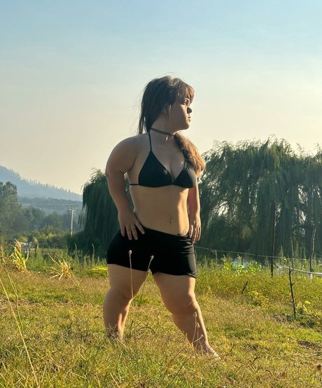 Jomini Dancer onlyfans nude photos