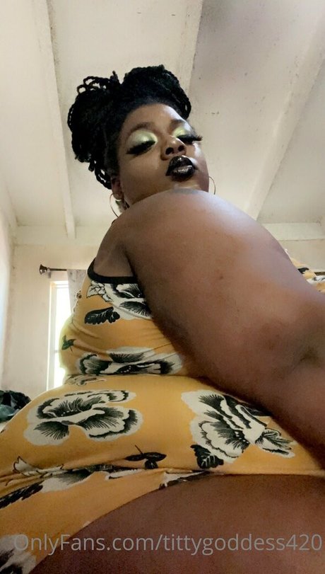 tittygoddess420 onlyfans model