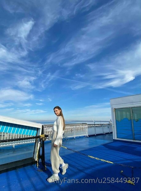 leona corona onlyfans leaks