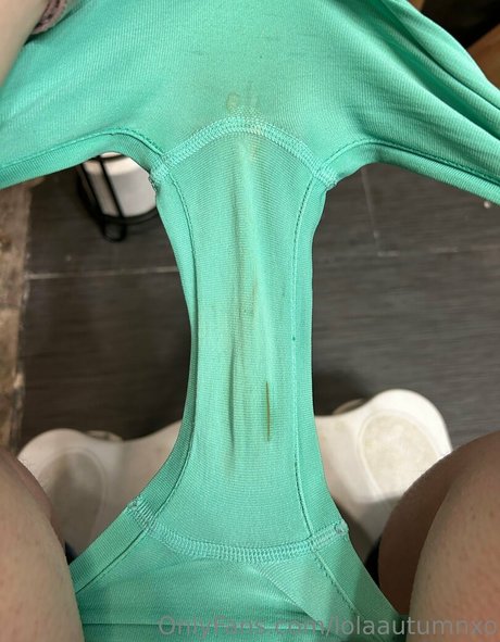 lolaautumnxo feet onlyfans