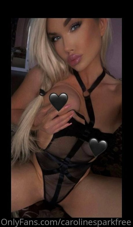 carolinesparkfree onlyfans leaks