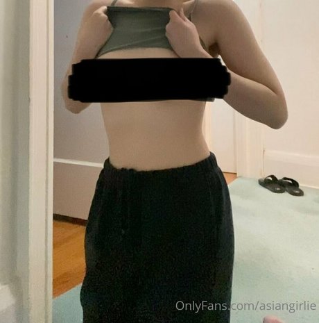 asiangirlie onlyfans leaked pics