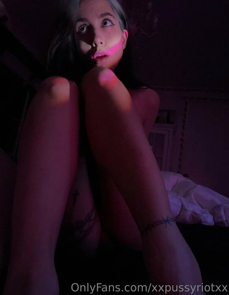 Nadya Tolokonnikova Profile pic