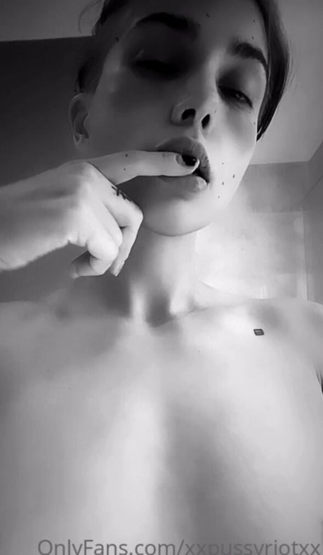 Nadya Tolokonnikova onlyfans pics leaked