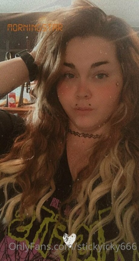 stickyicky666 onlyfans model photo