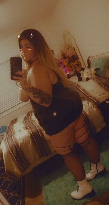 stickyicky666 onlyfans explicit content