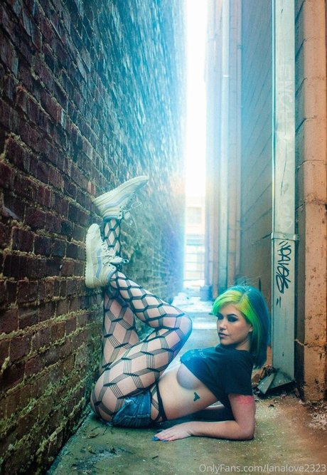 lanalove2323 onlyfans leaked photos