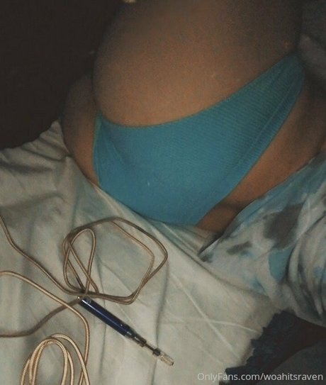 woahitsraven onlyfans leaked naked