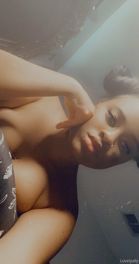 allysquirtss onlyfans leaks nude