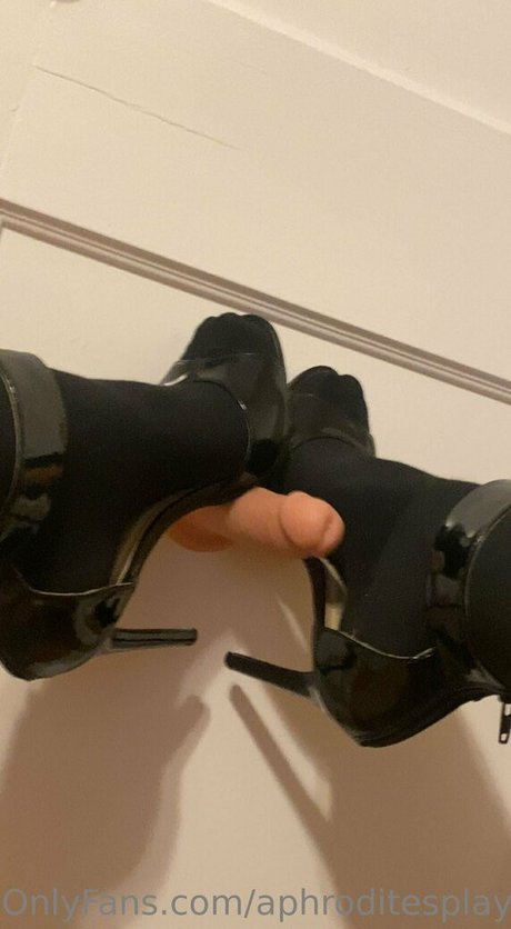 aphroditesplayhouse onlyfans pics leaked