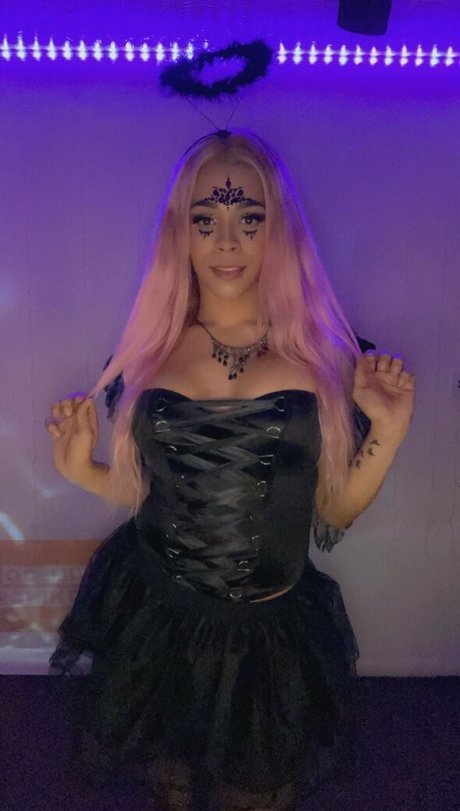 ravenbabe is on onlyfans