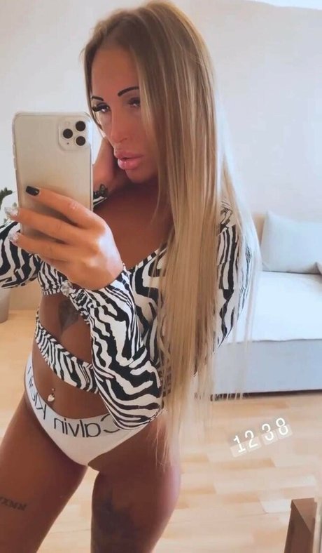 Tarnoczi Dalma onlyfans x