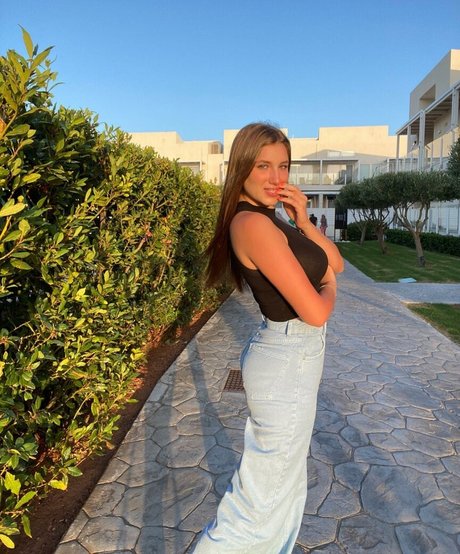 Shira Shabat onlyfans leaked