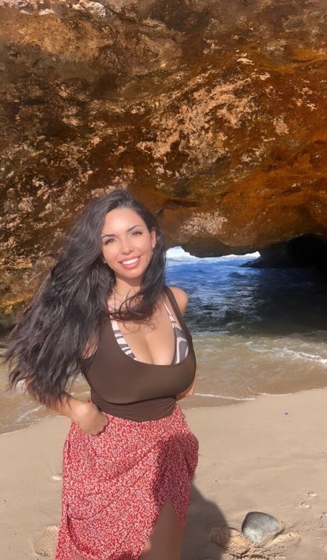 Tara Yazdi onlyfans leak xxx