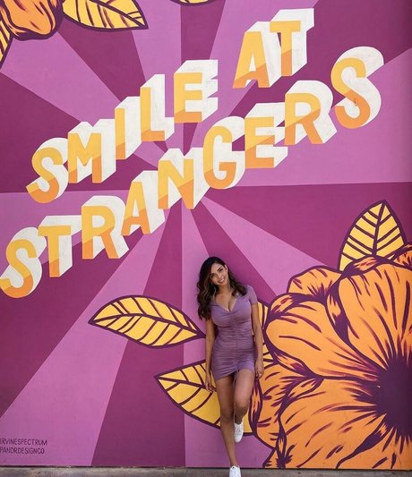 Tara Yazdi xxx only fans