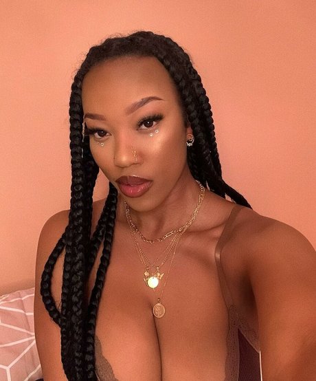 thecleopatraway onlyfans photo