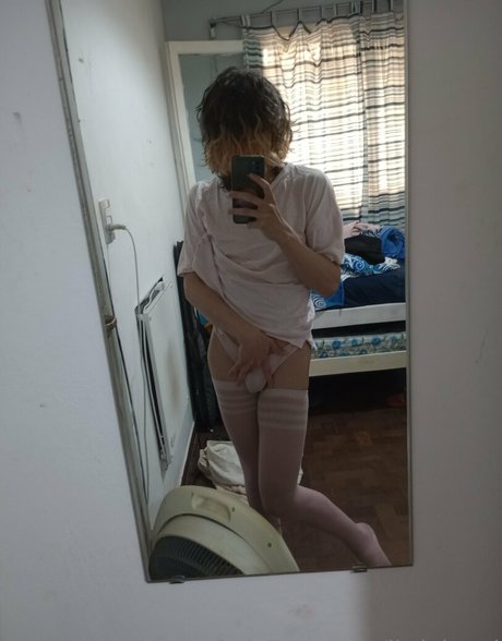 littlelunai onlyfans naked pics