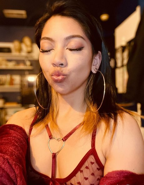 anniexgunn onlyfans explicit content