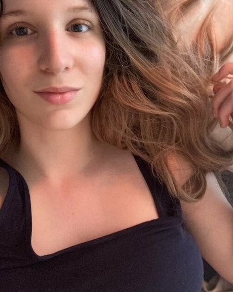 chrissycantwalk only fans nudes