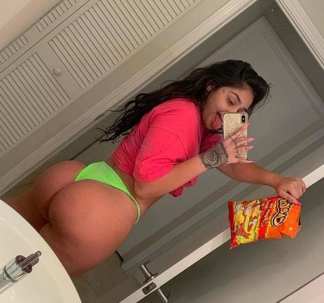 MulanVuitton onlyfans xxx